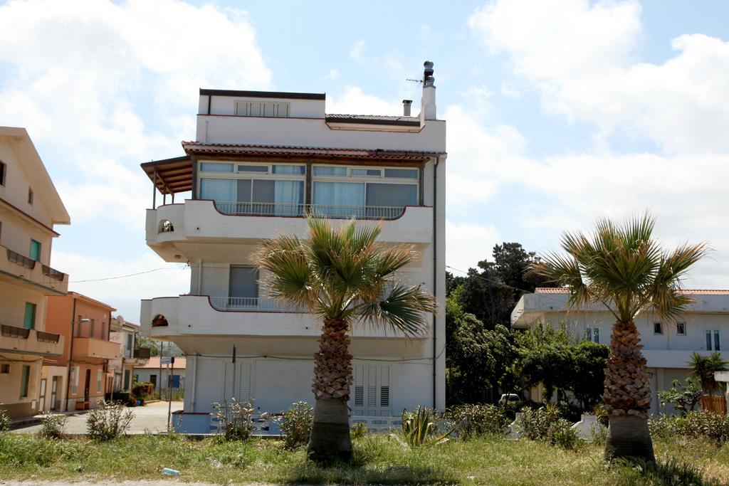 Vacanze al Mare Patrizia's Sweet Home Terme Vigliatore Kamer foto
