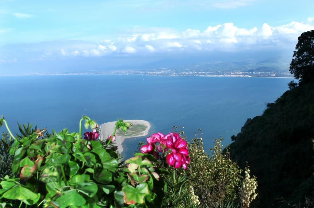 Vacanze al Mare Patrizia's Sweet Home Terme Vigliatore Kamer foto